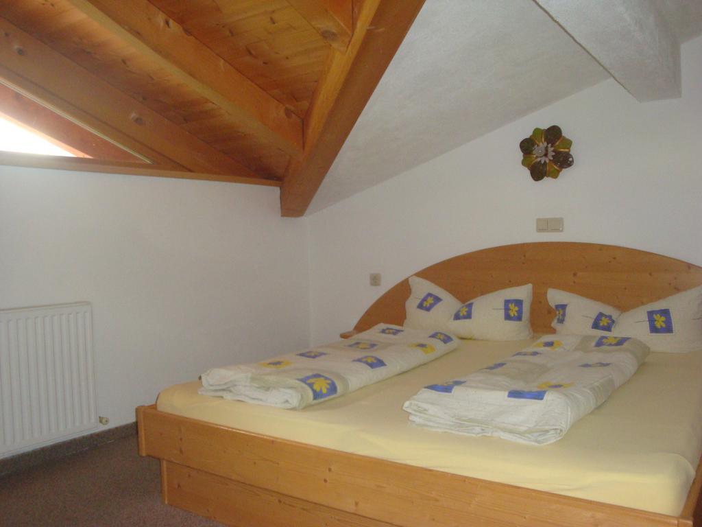 Alpenhaus Christian Appartement Neustift im Stubaital Kamer foto