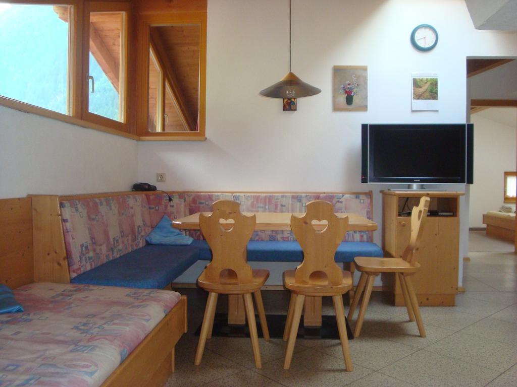 Alpenhaus Christian Appartement Neustift im Stubaital Kamer foto